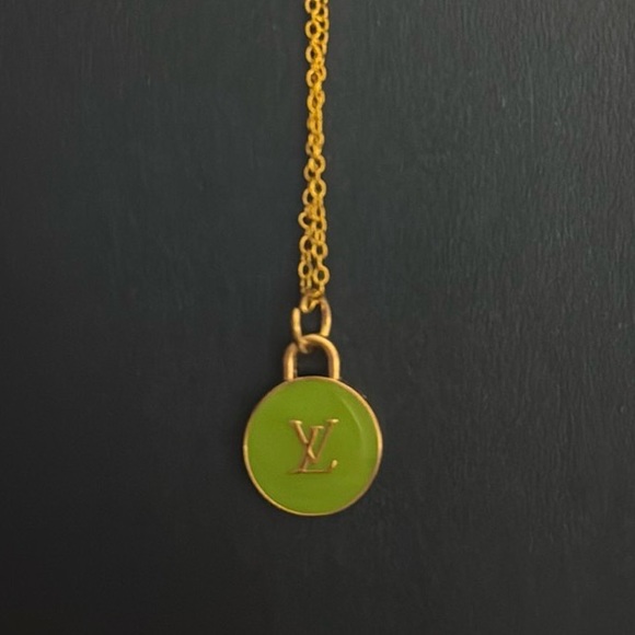 Authentic green LV charm with chain 💚 - Picture 1 of 2